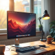 Bureau moderne avec ordinateur et moniteur 1440p lumineux