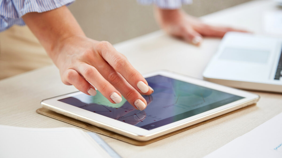 Comment choisir une tablette tactile avec une bonne autonomie pour une journée de travail ?